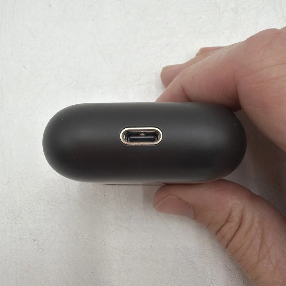 OEM Bowers & Wilkins Charging CASE for 1st Generation PI7 Earbuds Charcoal Gold